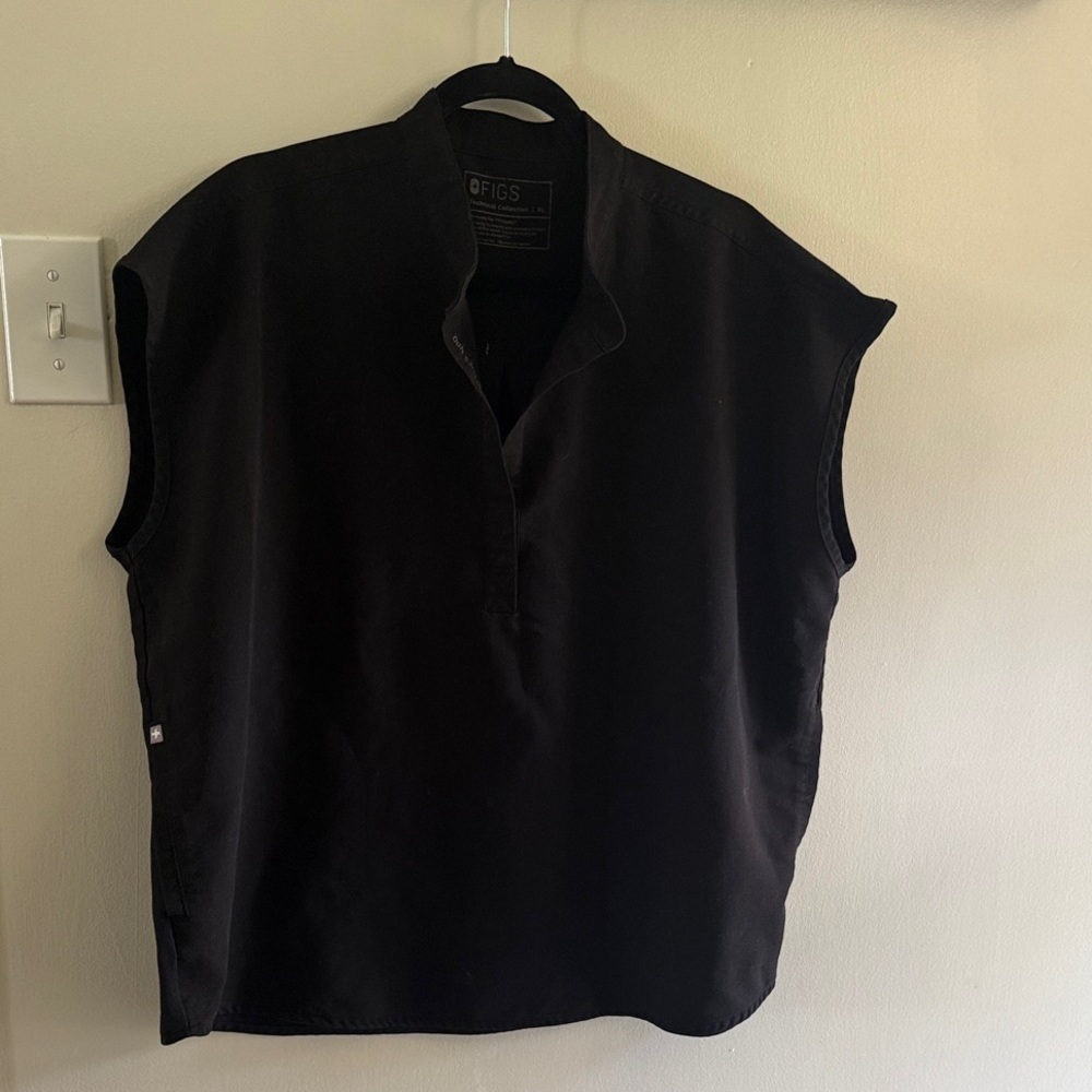 Figs Black Rafaela V-Neck Scrub Top